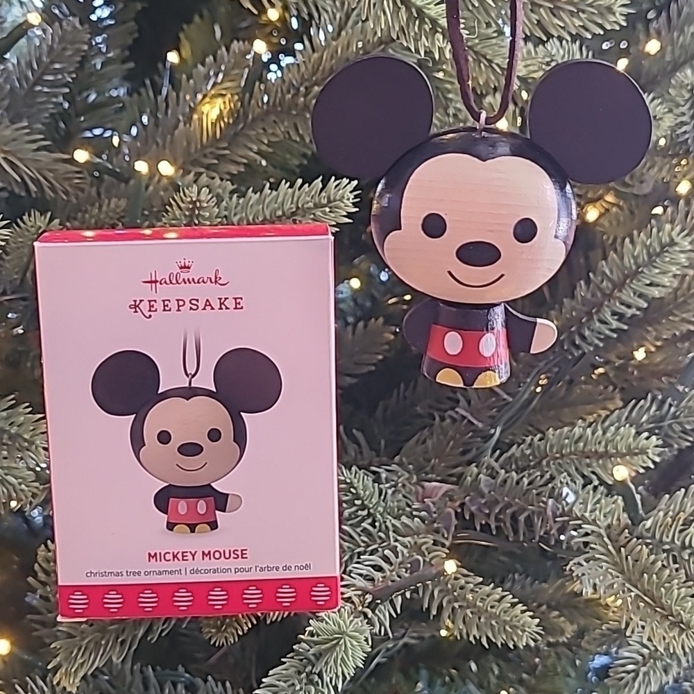 HALLMARK KEEPSAKE 2017 Disney Wooden Mickey Mouse Ornament